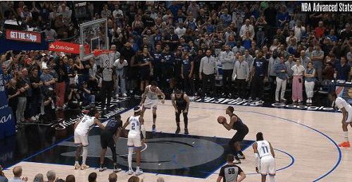  NBA常规赛：独行侠终结5连败，湖人吞下2连败苦果